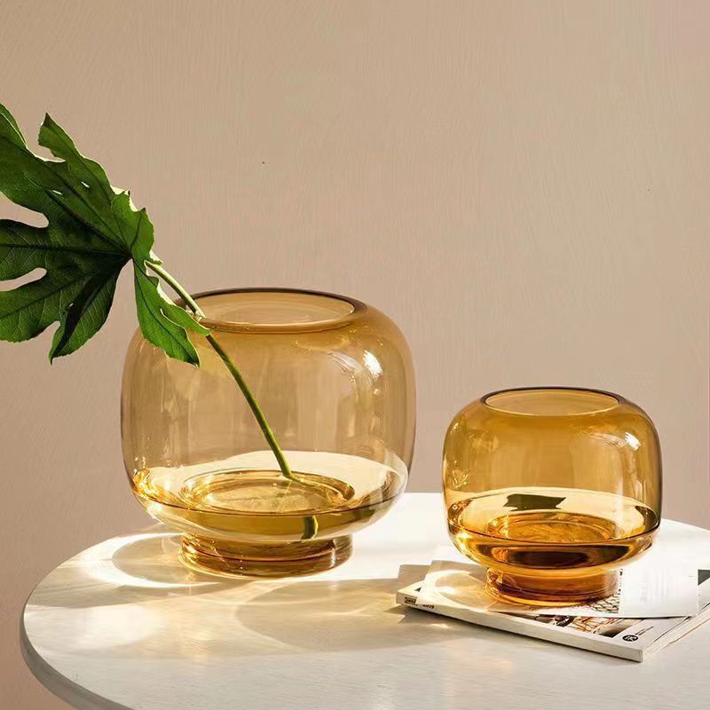 Округла ваза са великим стомаком вредна Инстаграма